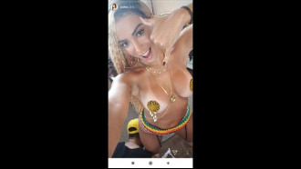 Anitta seminua em video do Instagram